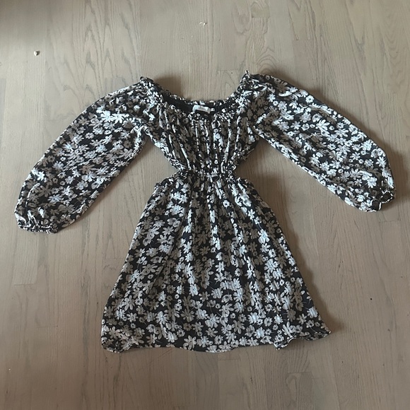 Astr Black and White Floral Dress with cutouts - Picture 2 of 5
